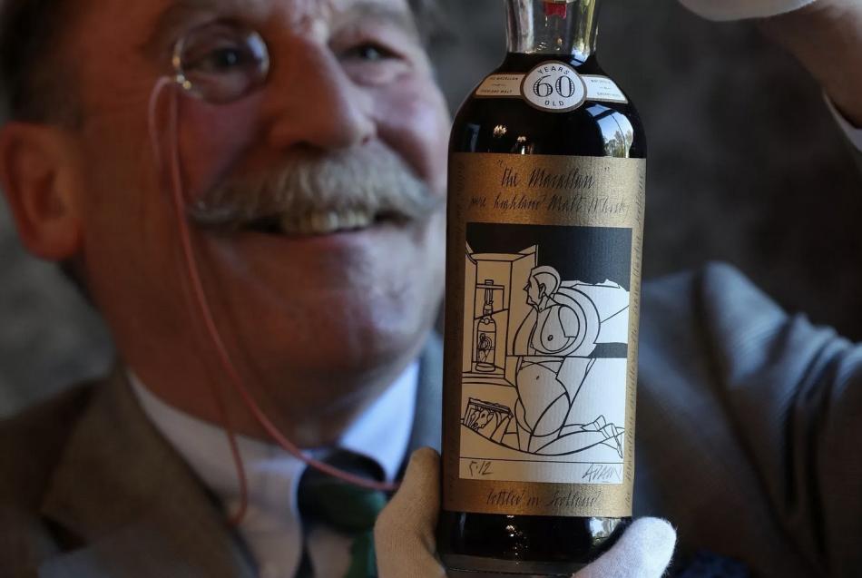 Single malt 60 year old Macallan 1926 whisky